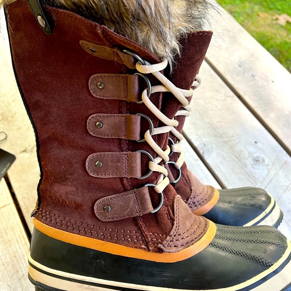 Women’s Sorel Joan of Arctic Snow Boots - Picture 2 of 5